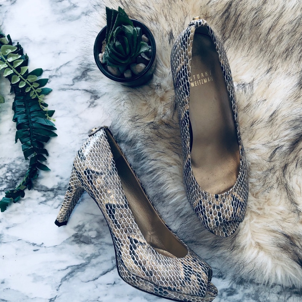 Stuart Weitzman Snakeskin Heels (7.5)